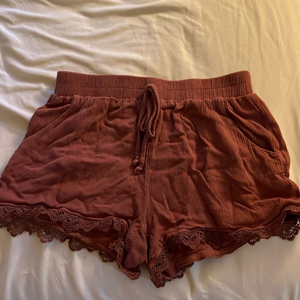 Maroon Kingston Grey shorts, made in vietnam